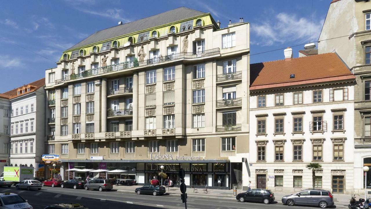 Cute Red Star Studio City Center Vienne Extérieur photo
